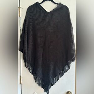 NWT Black Kelly & Katie Fringe Ribbed Poncho